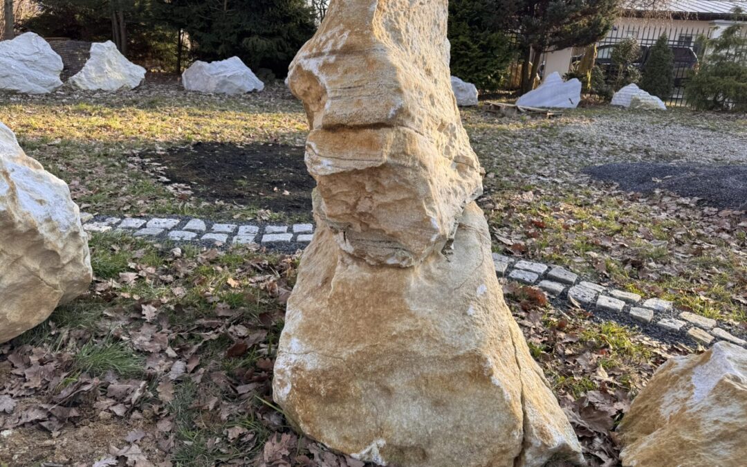 Solitérní kámen K03